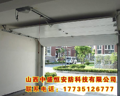 翻板車(chē)庫門(mén)