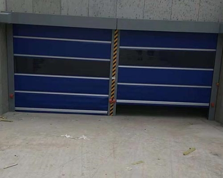 長(cháng)風(fēng)街君威財富中心快速堆積門(mén)