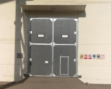 靈石啟光發(fā)電廠(chǎng)工業(yè)平開(kāi)門(mén)