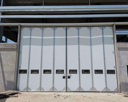 祁縣泰立鋼結構有限公司——工業(yè)折疊門(mén)