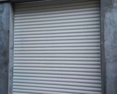 祁縣泰立鋼結構有限公司——抗風(fēng)卷簾門(mén)